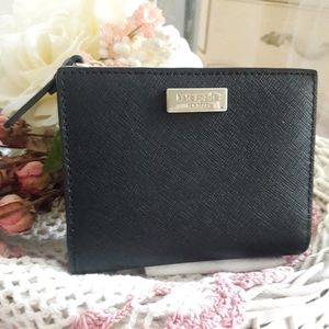 AUTHENTIC "KATE SPADE" LEATHER WALLET! MINT!